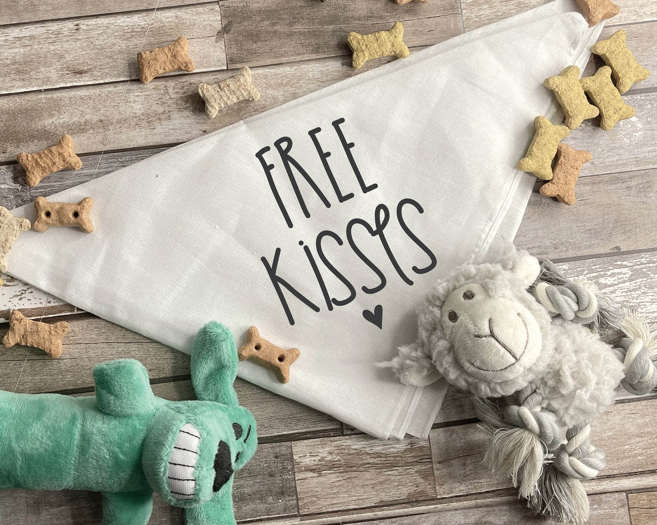 Free Kisses Svg